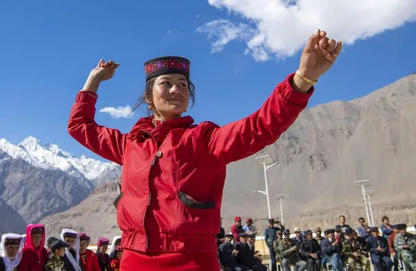 Le plus haut organe législatif chinois condamne la signature par les Etats-Unis d’un projet de loi sur le Xinjiang – Actualités 18/06/2020