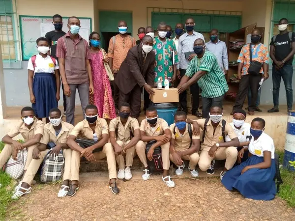 Covid-19 : Le RIDDEF offre des  kits de protection au lycée municipal de Sikensi – Actualité ivoirienne 02/06/2020