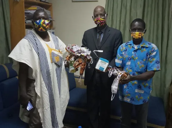 Le COGES du collège moderne de Dimbokro offre des cache-nez aux élèves – Actualité ivoirienne 04/06/2020