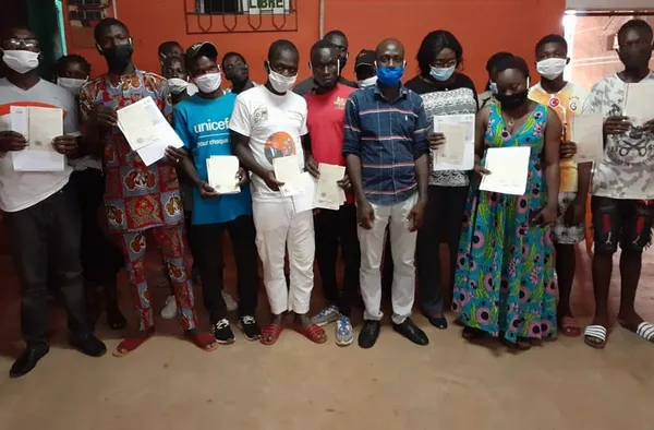 Un mouvement de soutien au RHDP offre 1200 certificats de nationalité aux nouveaux majeurs de Gagnoa – Actualité ivoirienne 15/06/2020