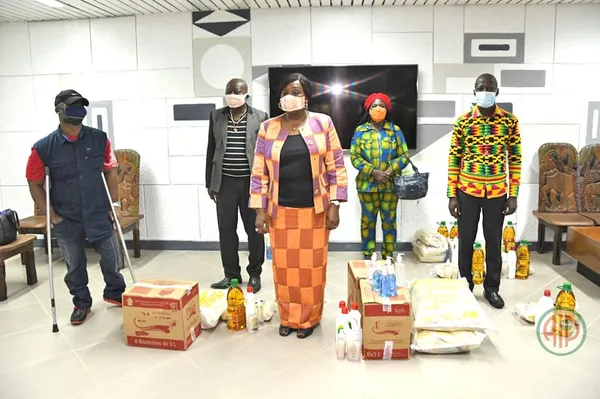 Covid-19 en Côte d’Ivoire : des artistes soutenus par le ministre de la Culture