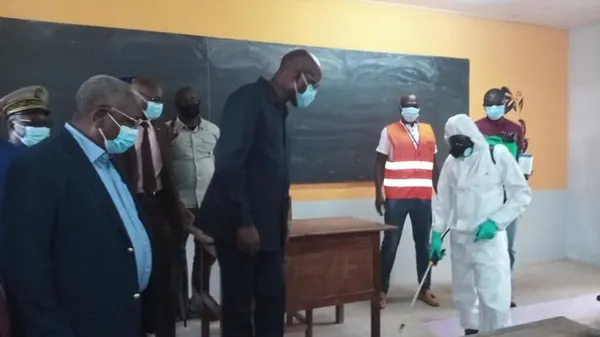Le ministre Donwahi lance l’opération de désinfection des établissements secondaires publiques de la Nawa – Actualité ivoirienne 19/06/2020