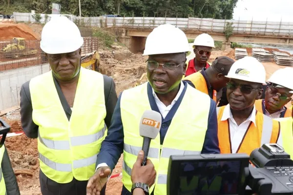 Lancement des travaux d’aménagement et de bitumage d’une voirie aux deux Plateaux – Actualité ivoirienne 22/06/2020