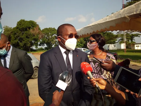 Covid-19 : Une subvention apportée à l’INPHB pour la production de respirateurs artificiels – Actualité ivoirienne 25/06/2020