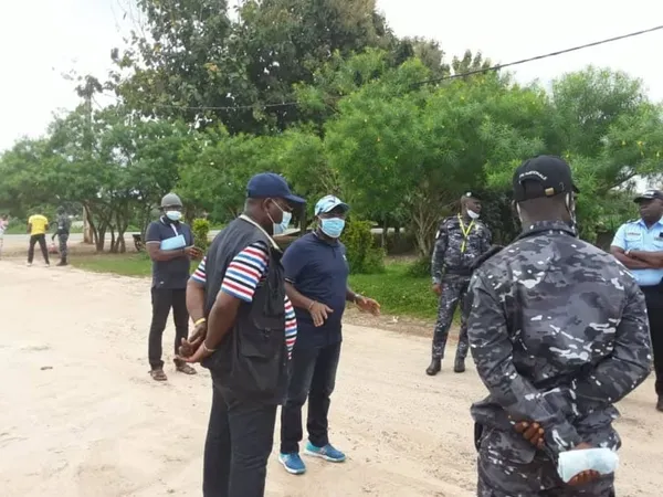 Isolement d’Abidjan : 56 véhicules et 151 personnes refoulées