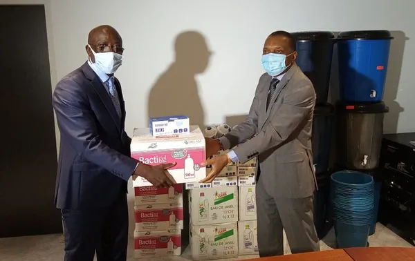 COVID-19 : Une entreprise minière fait don de kits sanitaires et d’hygiènes – Actualité ivoirienne 01/07/2020