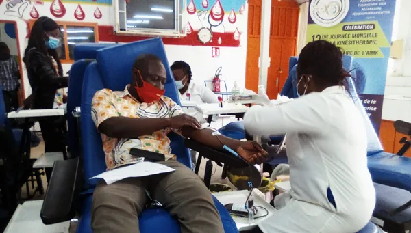 Des masseurs et kinésithérapeutes initient une opération de don de sang – Actualité ivoirienne 05/07/2020