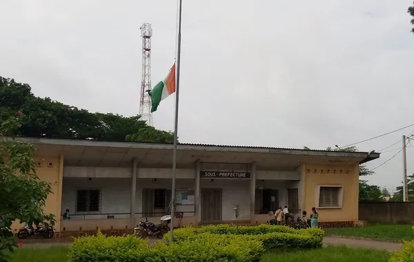 Décès du premier ministre: Les drapeaux en berne à M’Bahiakro – Actualité ivoirienne 10/07/2020