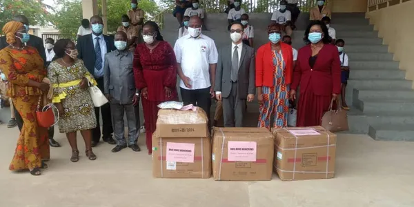 Covid-19 : Remise de 14.000 cache-nez et de thermomètres infrarouges aux chefs d’établissements dotés de CEAC – Actualité ivoirienne 12/07/2020