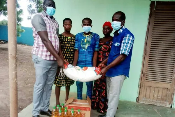 BEPC 2020: Une ONG offre des vivres à des candidats sans tuteurs à Bouna – Actualité ivoirienne 13/07/2020