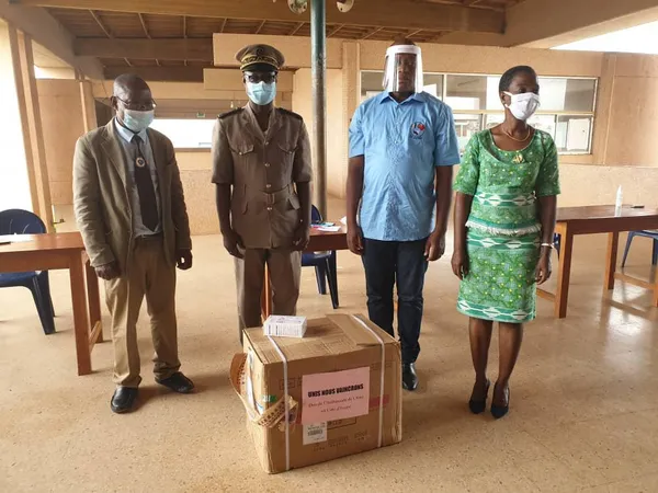 Covid-19 : Le REIAC offre un kit sanitaire à des élèves à Yamoussoukro – Actualité ivoirienne 14/07/2020