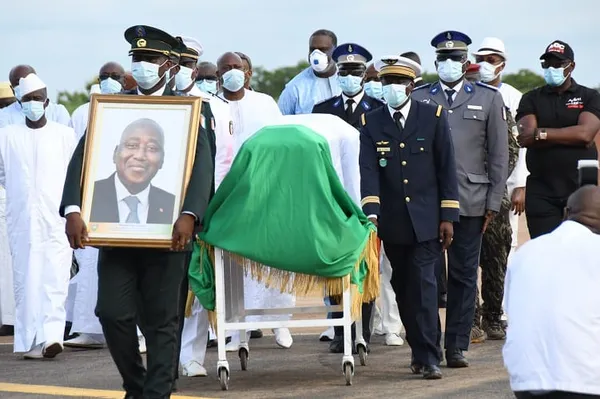 Le “pays Gouro” offre 100 millions FCFA à la famille de Gon Coulibaly – Actualité ivoirienne 16/07/2020