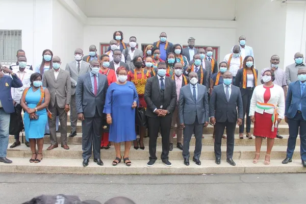 Une convention signée entre la Chambre de commerce et d’industrie et la plate-forme de la presse numérique de Côte d’Ivoire