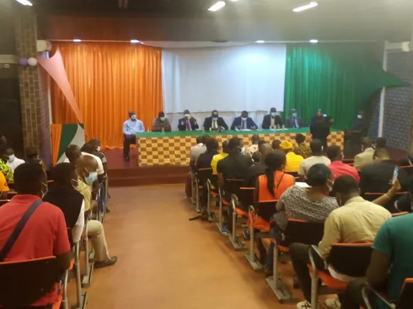 Présidentielles 2020 : le mouvements de soutien AGC sollicite la candidature de Ouattara