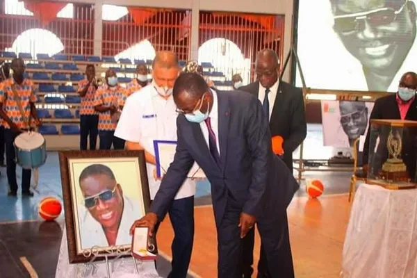 Basketball : L’ancienne gloire Kouamé Germain décoré à titre posthume  – Actualité ivoirienne 30/07/2020