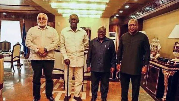 Les présidents Ouattara, Bédié et Gbagbo autour d’une table