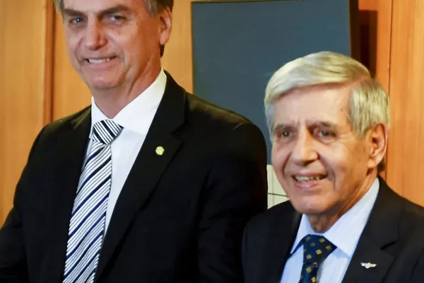 Covid-19 : deux ministres brésiliens testés positifs