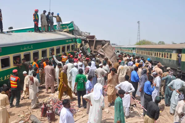 Pakistan Collision de Trains