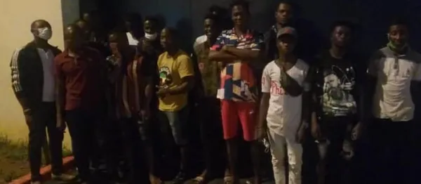 Abobo : propriétaires, serveuses, DJ et clients arrêtés pour violation de la mesure de fermeture des bars