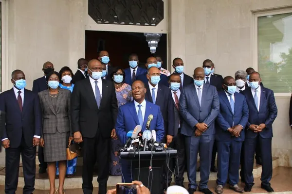Rencontre Ouattara-Macron : les ministres RHDP à Paris pour défendre la candidature d’ADO auprès de l’Elysée