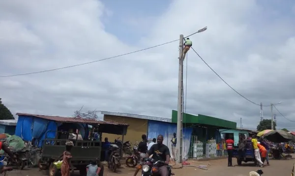 L’électrification du marché de Bouna en cours – Actualité ivoirienne 10/08/2020
