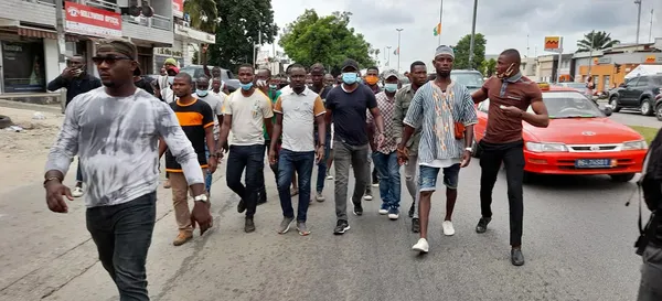 Marche contre la cherté de la vie en Côte d’Ivoire ce 21 juillet 2021 : des manifestants arrêtés par la police