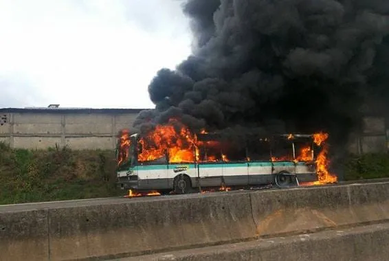 Marche de l’opposition : 5 bus de la SOTRA brûlés à Yopougon