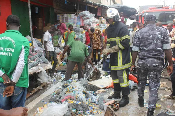 Adjamé : un important incendie déclaré dans un magasin au quartier Mairie 1