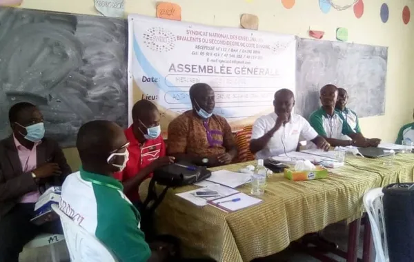 SYNEBCI : les enseignants bivalents réclament une prime