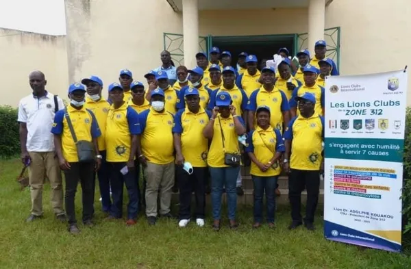 Soubré : la population bénéficie des lunettes pharmaceutiques