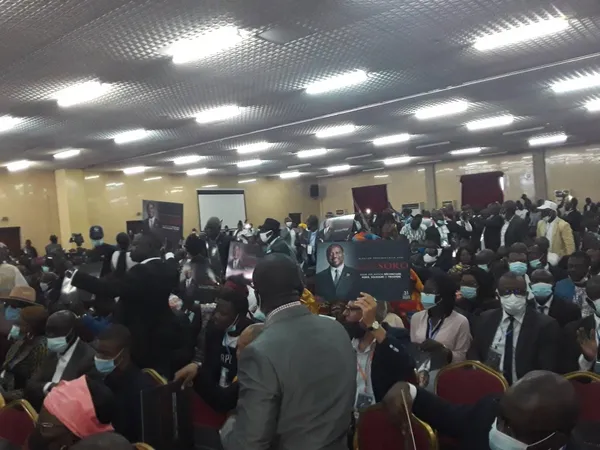 Investiture de Soro : Guillaume défie Ouattara à Abidjan, en images