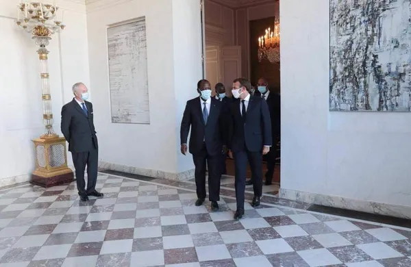 Ouattara et Macron au Palais de l’Élysée : ce qu’on sait de leur rencontre