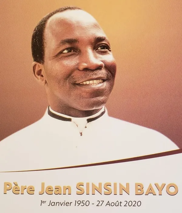 Décès du père Jean Sinsin Bayo : voici l’intégralité de son homélie avant sa chute