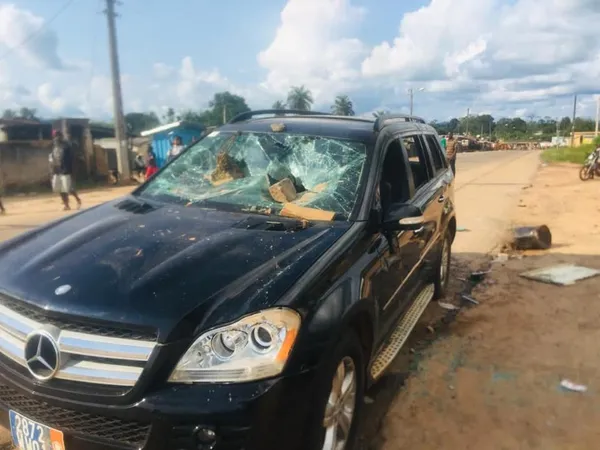 Manifestations à Bangolo : le véhicule d’un cadre du RHDP saccagé