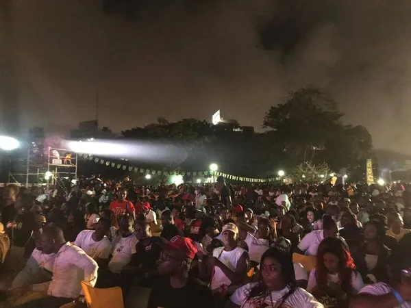 Concert : Yodé et Siro font le plein de l’esplanade du palais de la culture