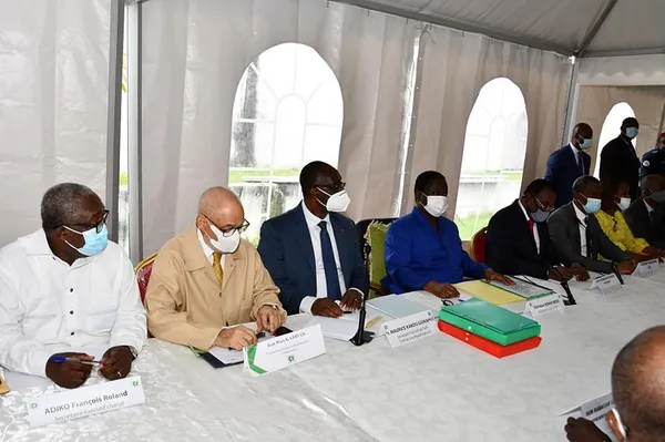 La Mission de la CEDEAO rencontre Bédié et Affi : voici ce qu’ils se sont dit