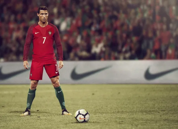 Covid-19 : Cristiano Ronaldo testé positif au coronavirus