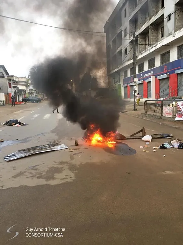 Désobéissance civile : vive tension à Anono ce 16 octobre 2020, en images