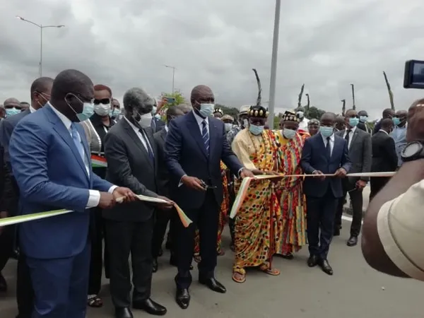 Abidjan : inauguration de la route carrefour Jacques Prévert–M’Pouto