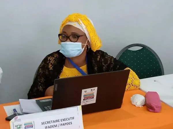 Deux livrets de formation pour les chefs d’établissement en Côte d’Ivoire