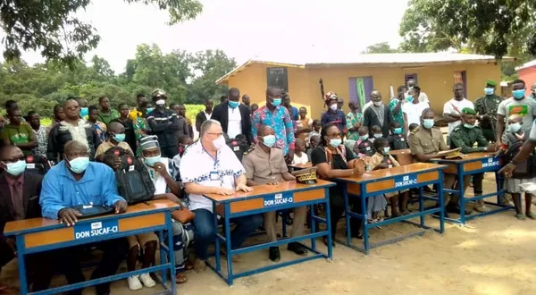 Des cartables solaires aux meilleurs écoliers de Pangalakaha – Actualité ivoirienne 12/10/2020