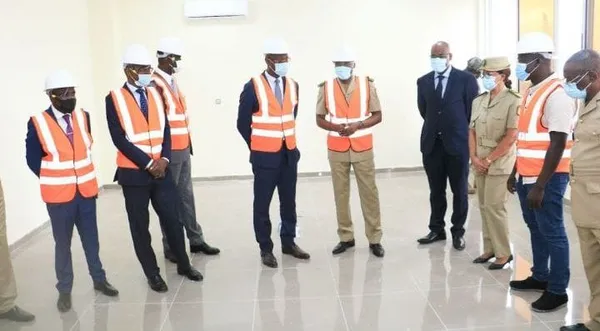Moussa Sanogo s’enquiert de la rénovation des locaux des recettes principales des Douanes à Abidjan – Actualité ivoirienne 16/10/2020