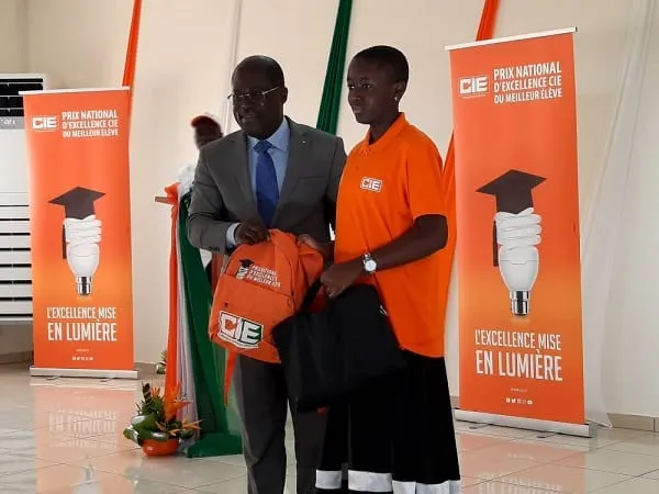  Education : le Prix d’excellence CIE récompense les meilleurs élèves du pays – Actualité ivoirienne 16/10/2020