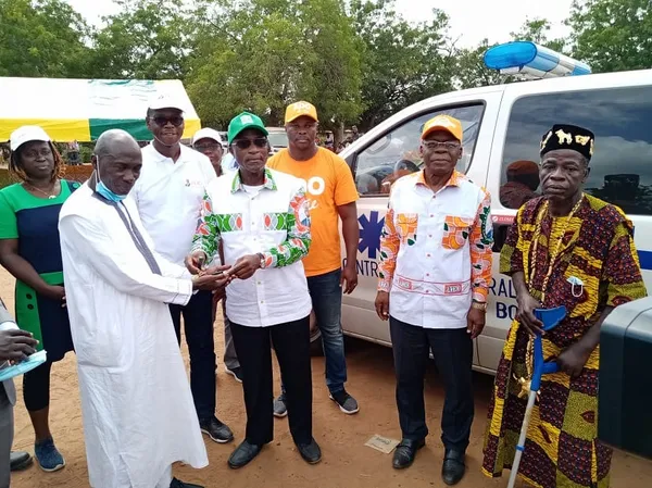 Bouaflé : Ouattara offre une ambulance à  N’Douffoukankro