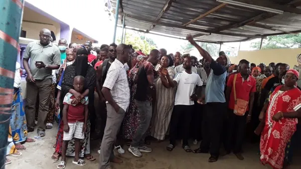 Présidentielle 2020: Des électeurs de Yopougon se plaignent du retard des agents de la CEI – Actualité ivoirienne 31/10/2020