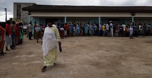 Présidentielle 2020 : Une affluence des électeurs dans les centres de vote à Koumassi – Actualité ivoirienne 31/10/2020