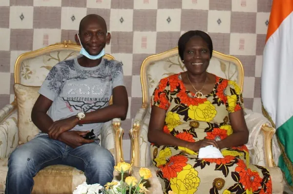 Après avoir clashé le RHDP, Fitini chez Simone Gbagbo : tout sur la rencontre