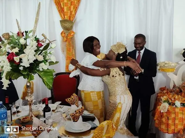Mariage de Christelle Manou : celle qui abandonna tout pour se mettre au service de Simone Gbagbo en prison à Odienné, témoignage d’Hanny Tchelley