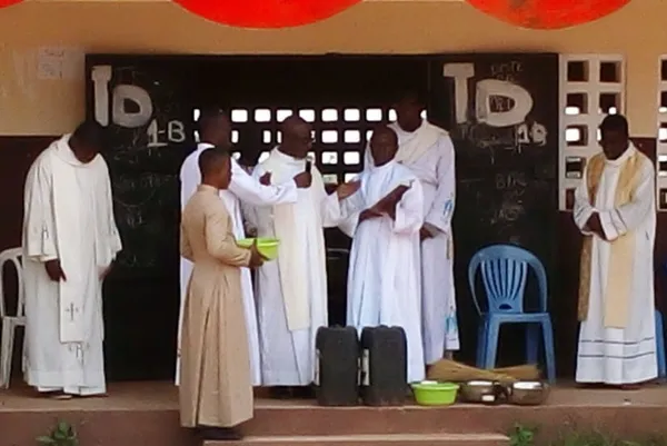 Lycée municipal de Sikensi : les catholiques prient pour les personnels