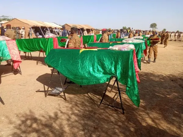 Embuscade au Burkina Faso : les 14 militaires inhumés